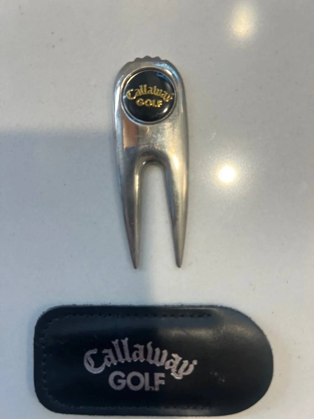 Callaway Silver Divot Tool with Black Logo Pouch